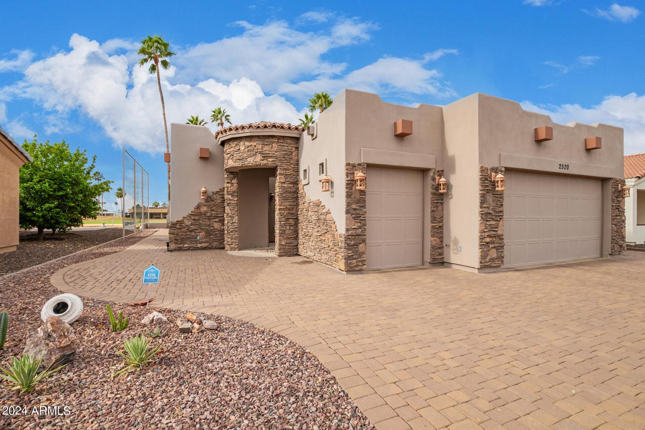 2520 N Trevino Pl., Mesa, AZ 85215