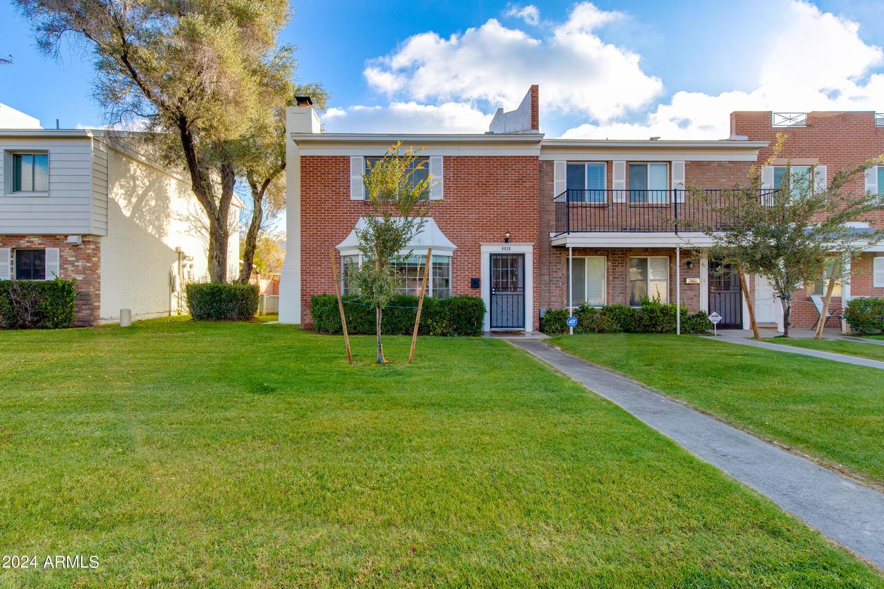 4439 N 40th St., Phoenix, AZ 85018