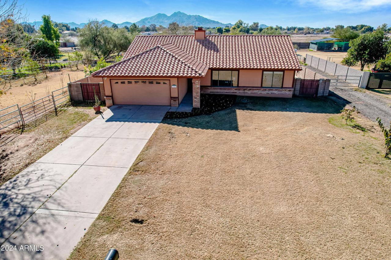 19401 E Calle De Flores, Queen Creek, AZ 85142