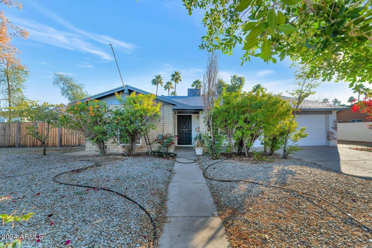 17821 N 19th Dr., Phoenix, AZ 85023