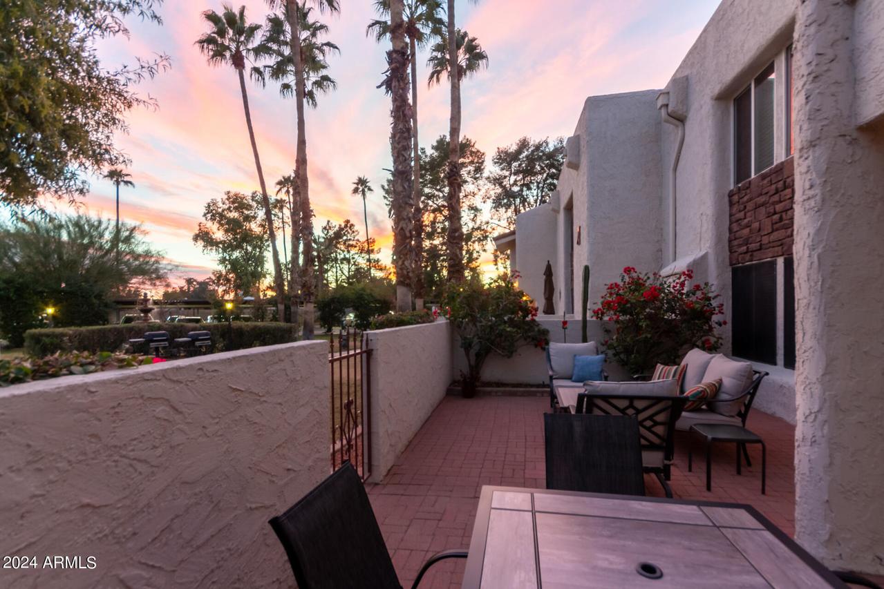 7350 N Via Paseo Del Sur #M105, Scottsdale, AZ 85258