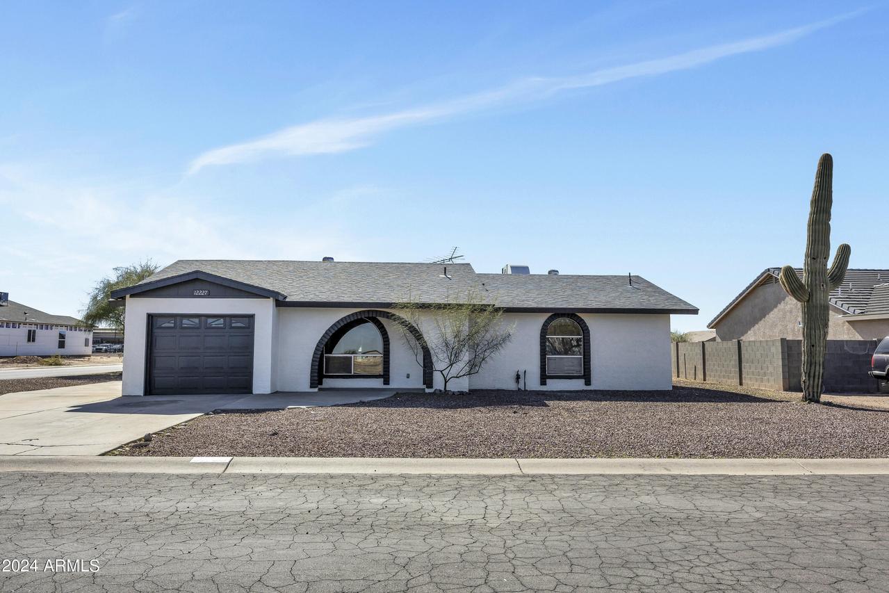12227 W Lobo Dr., Arizona City, AZ 85123
