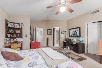 7441 W Lone Cactus Dr., Glendale, AZ 85308