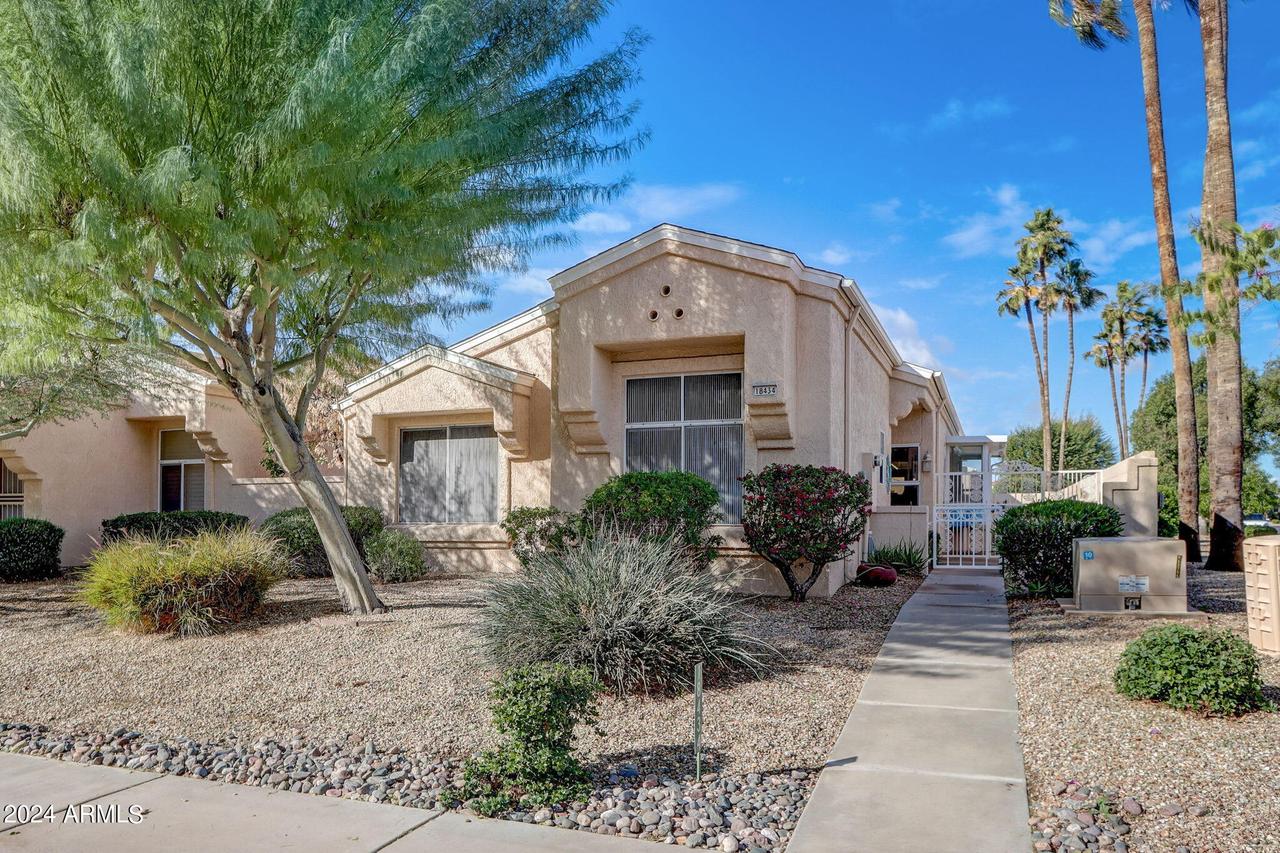 18434 N 136th Ave., Sun City West, AZ 85375