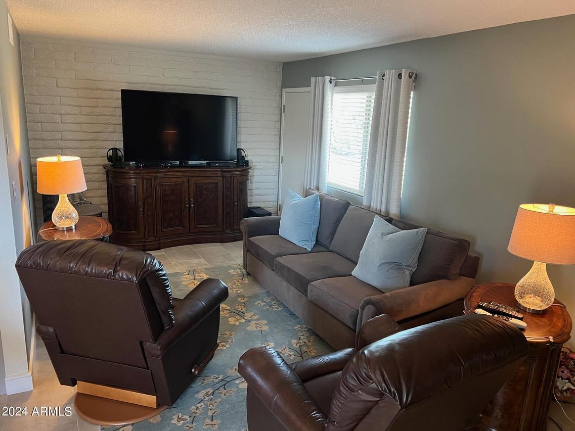 5518 E Lindstrom Ln. #A8, Mesa, AZ 85215
