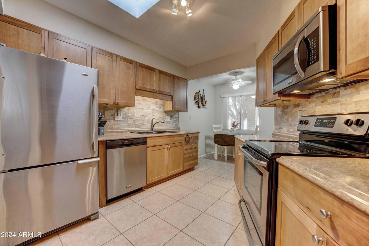 10978 W Coggins Dr., Sun City, AZ 85351