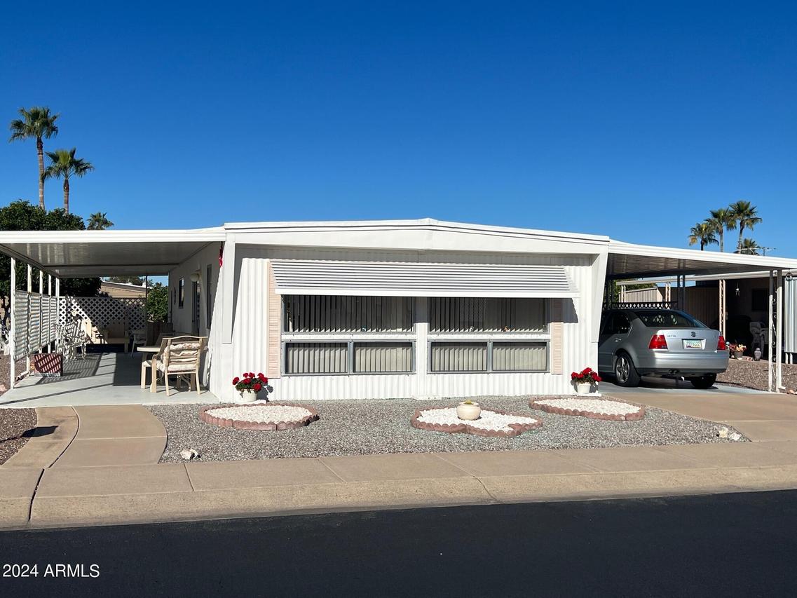 2426 N Snead Dr., Mesa, AZ 85215