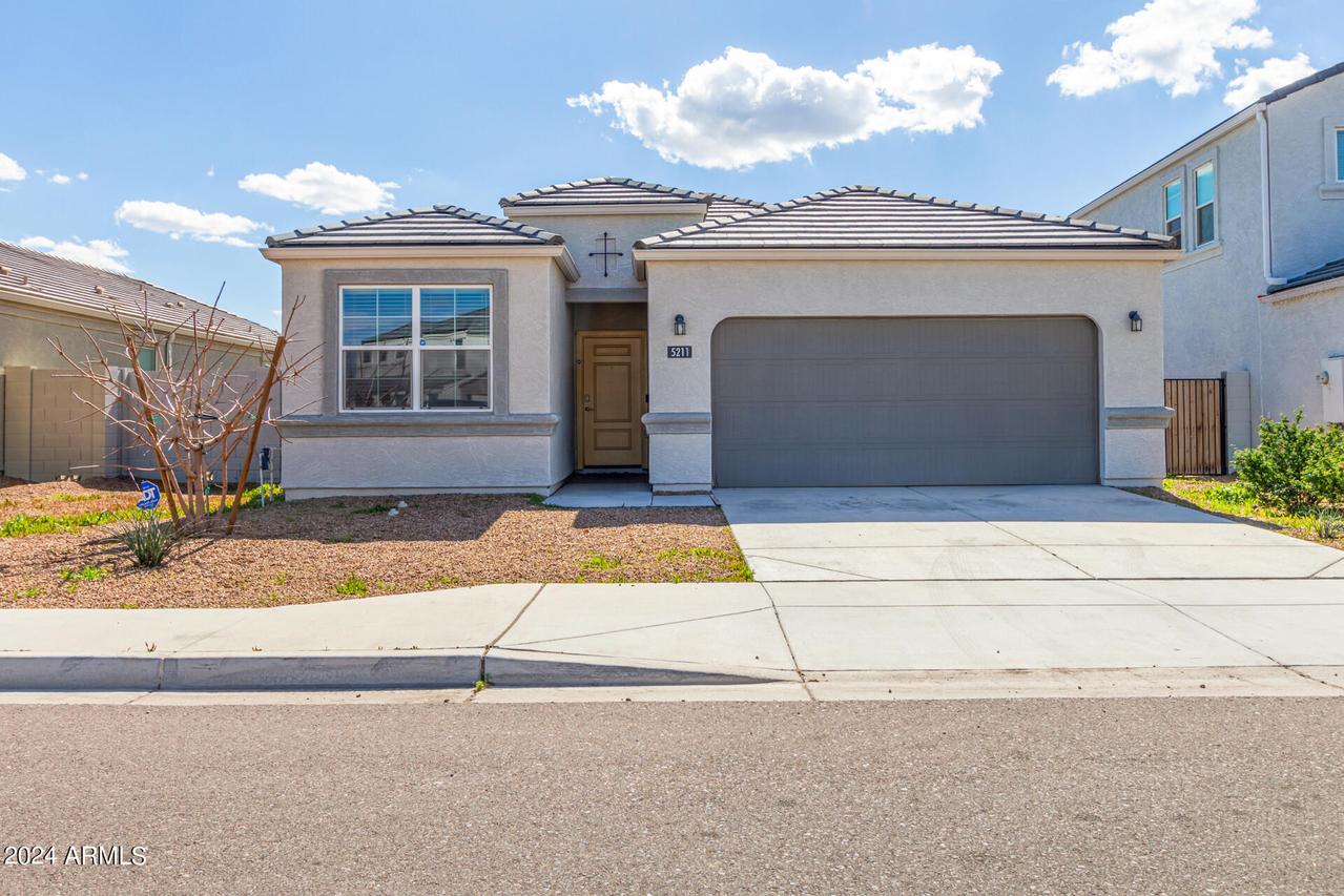 5211 W Western Star Blvd., Laveen, AZ 85339