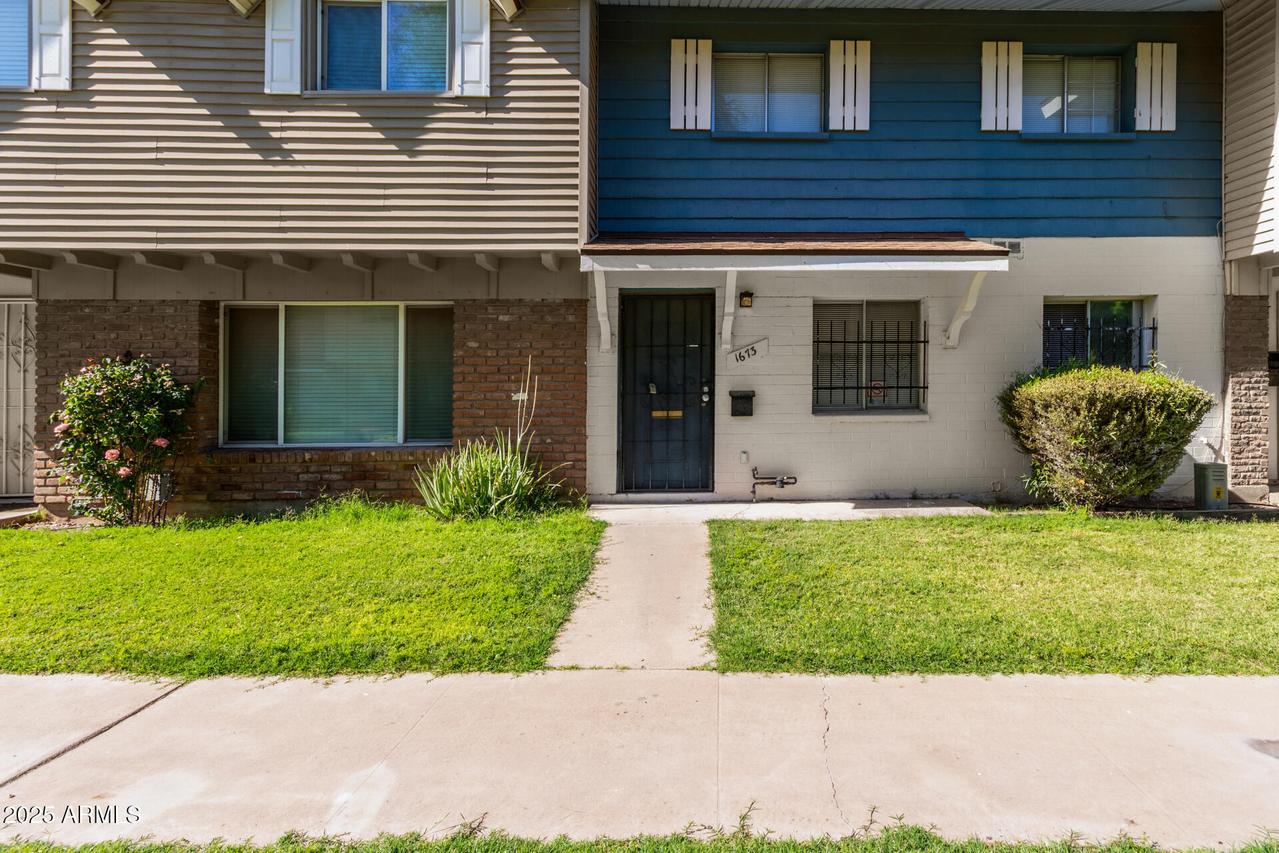 1673 W Hazelwood St., Phoenix, AZ 85015