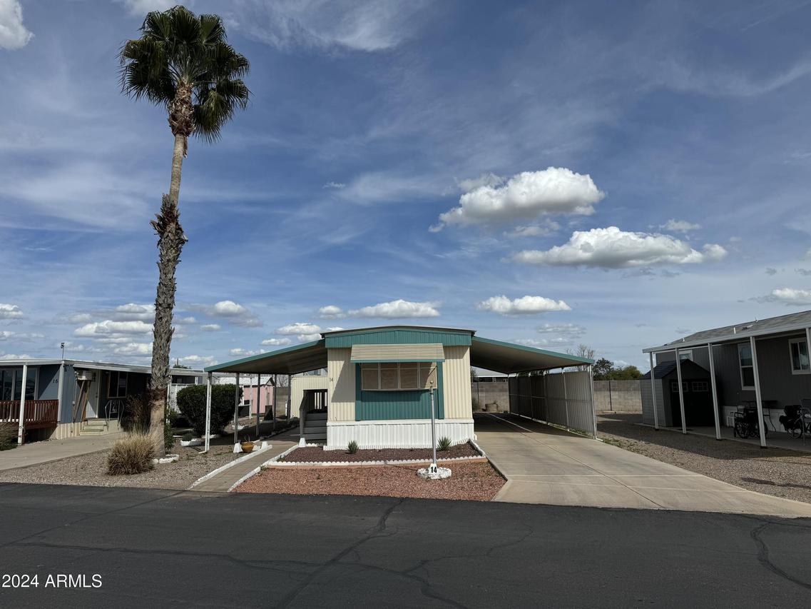 747 E Germann Rd. #14, San Tan Valley, AZ 85140