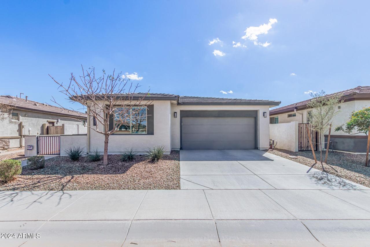 1431 W Silver Creek Ln., San Tan Valley, AZ 85140