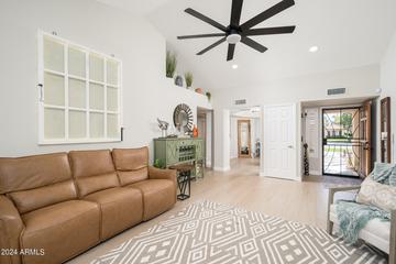 9112 W Topeka Dr., Peoria, AZ 85382