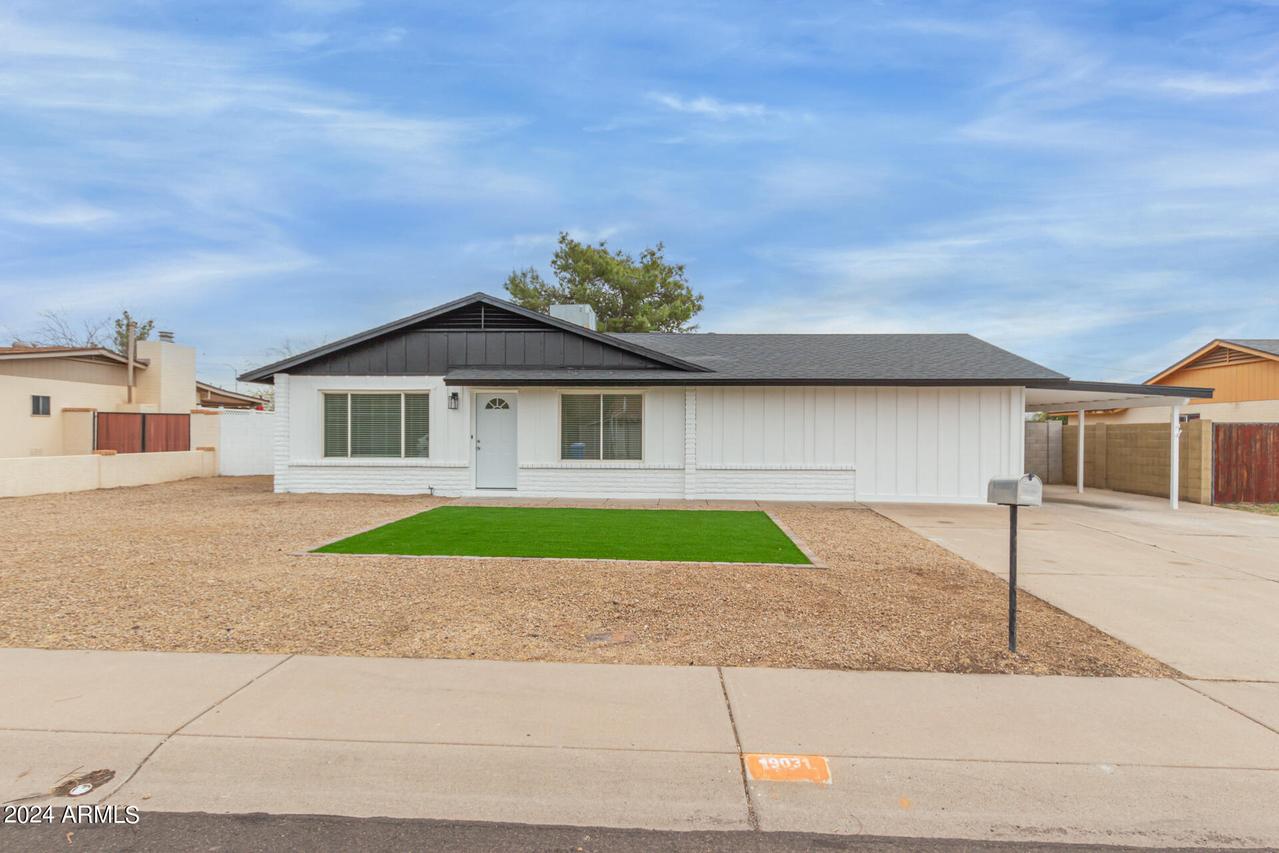 19031 N 15th Dr., Phoenix, AZ 85027