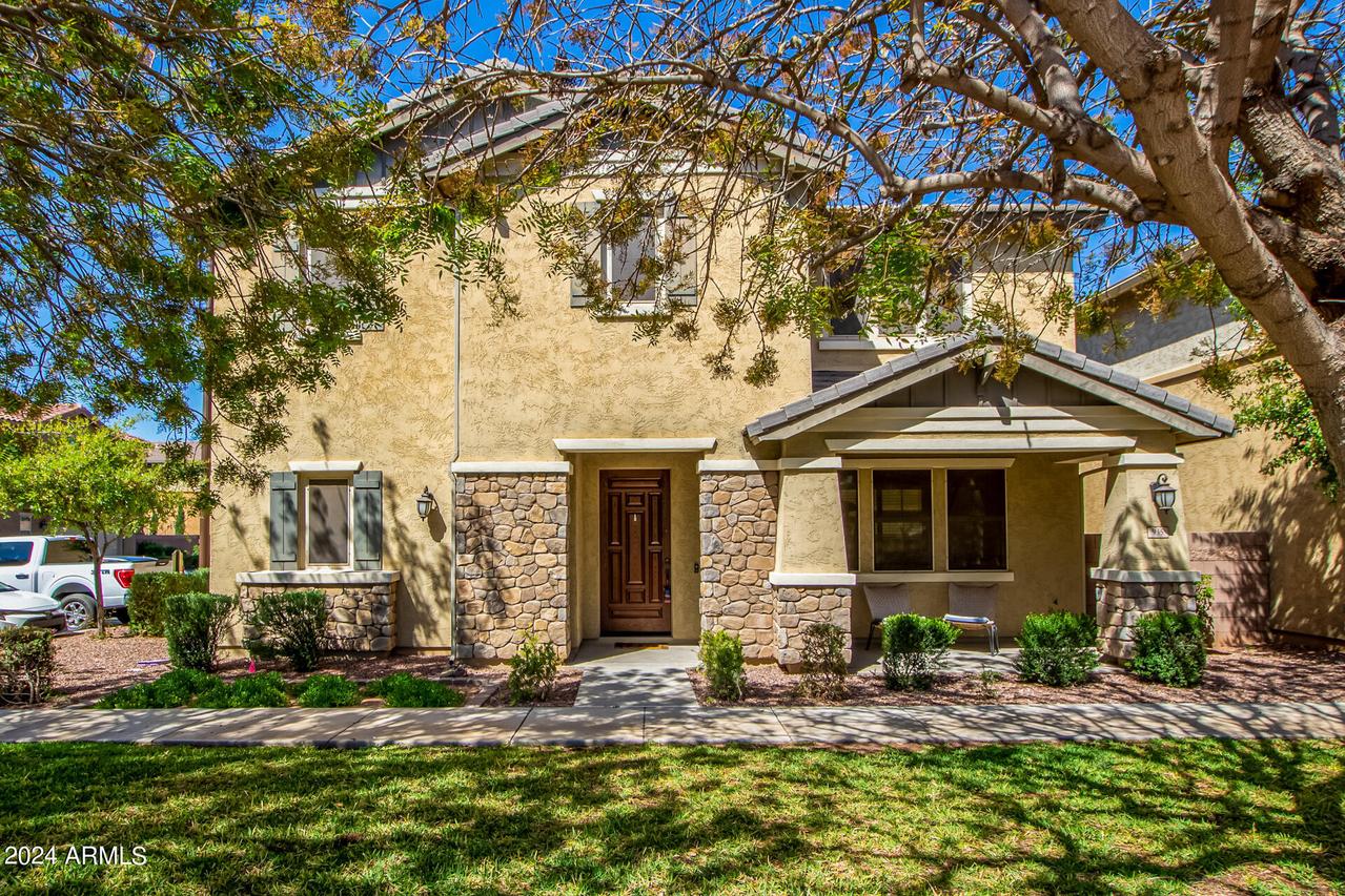 935 S Osborn Ln., Gilbert, AZ 85296