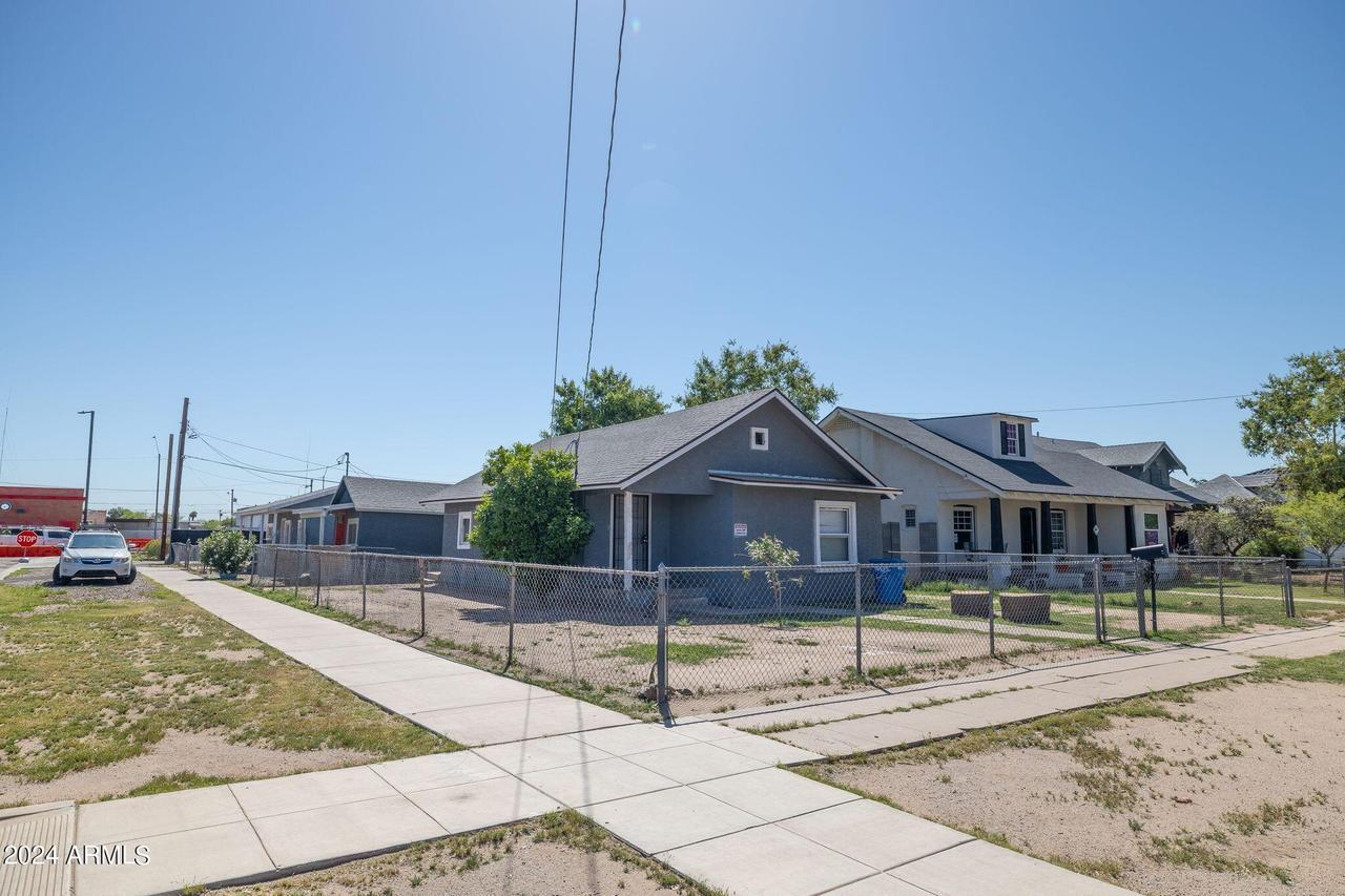 801 S 1st Ave., Phoenix, AZ 85003