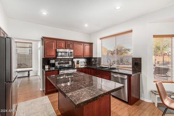 1341 E Rock Wren Rd., Phoenix, AZ 85048