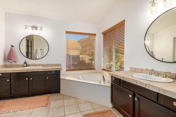 1341 E Rock Wren Rd., Phoenix, AZ 85048