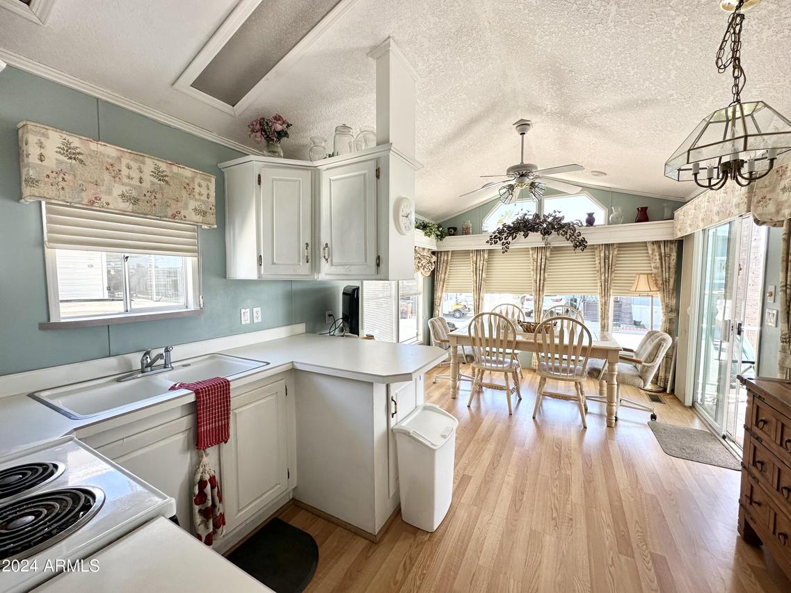 782 S Cinnabar Dr., Apache Junction, AZ 85119