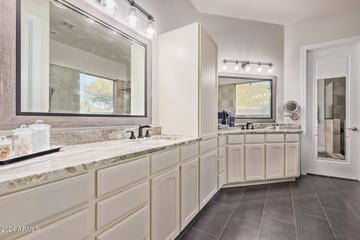 42719 N 20th St., New River, AZ 85087