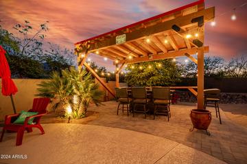 42719 N 20th St., New River, AZ 85087