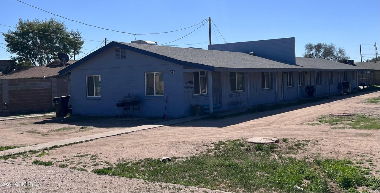 2237 W Glenrosa Ave., Phoenix, AZ 85015