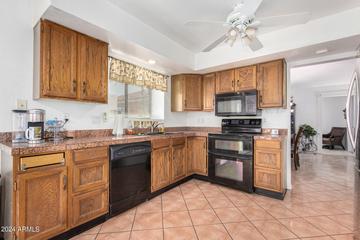 10403 N 54th Dr., Glendale, AZ 85302