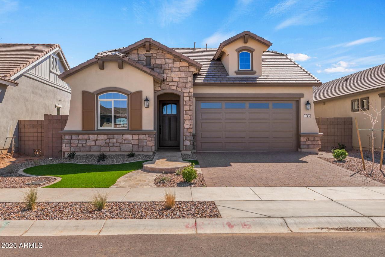 22437 E Cattle Dr., Queen Creek, AZ 85142