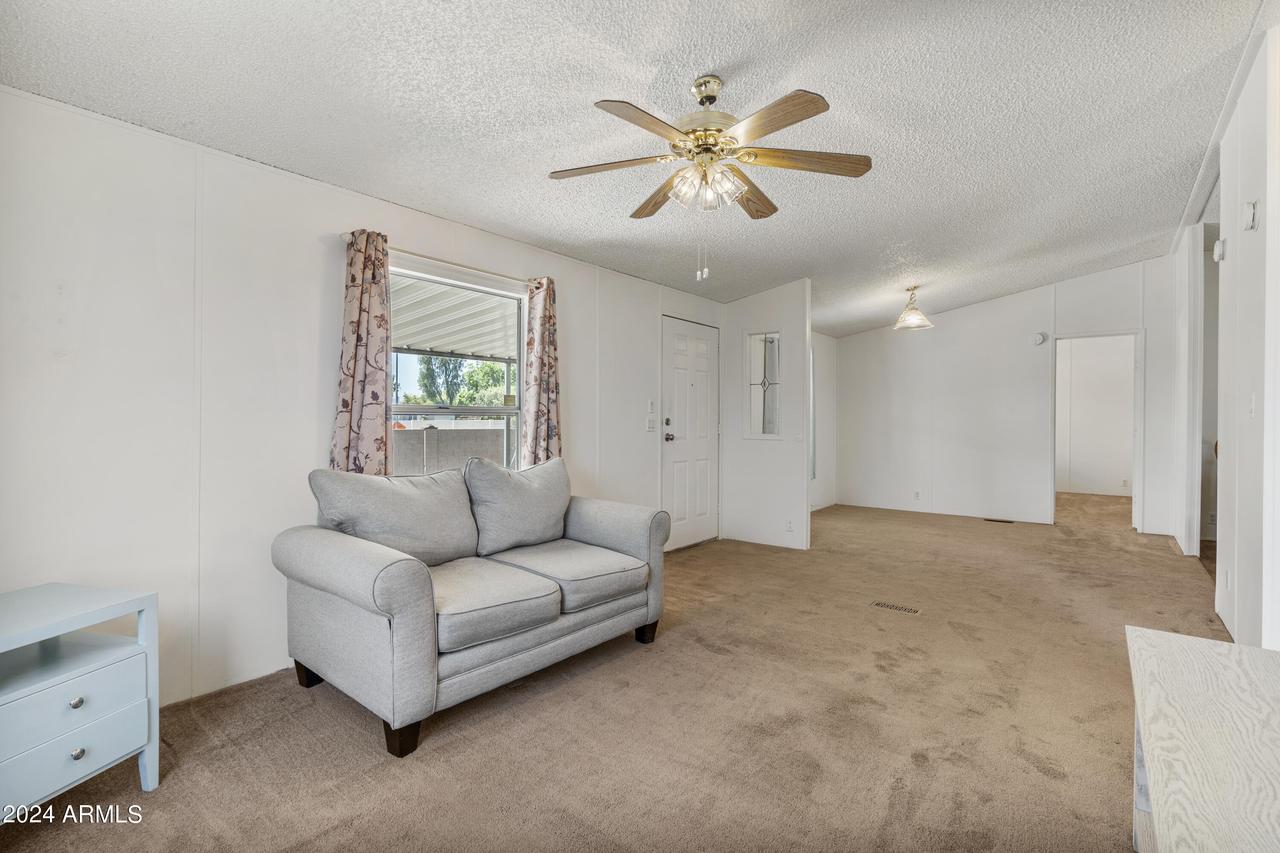 2121 N Center St. #182, Mesa, AZ 85201