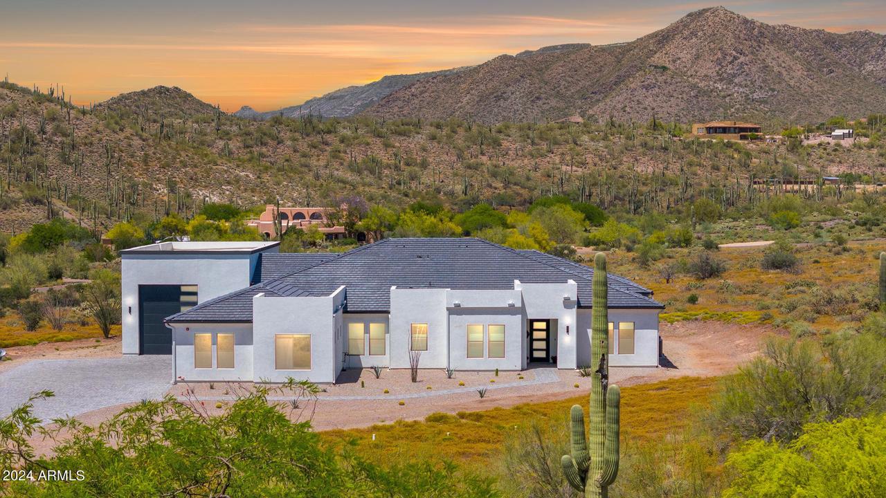 6501 E Willow Springs Ln., Cave Creek, AZ 85331
