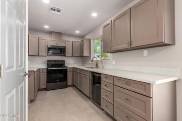 7621 W Cheery Lynn Rd., Phoenix, AZ 85033