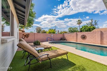 2452 E Hopi Ave., Mesa, AZ 85204