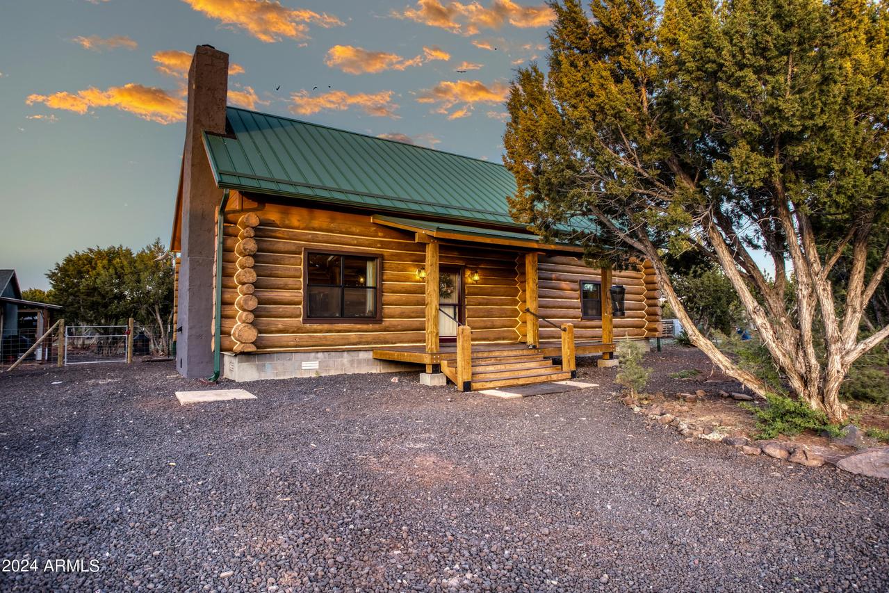 104 N 3114, Vernon, AZ 85940