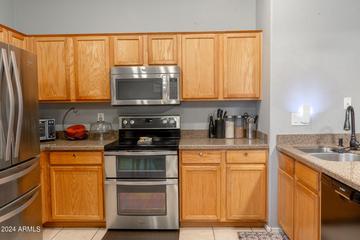 7351 W Raymond St., Phoenix, AZ 85043