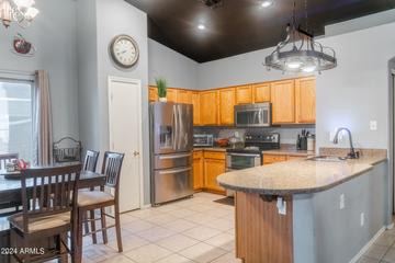 7351 W Raymond St., Phoenix, AZ 85043