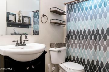 7351 W Raymond St., Phoenix, AZ 85043