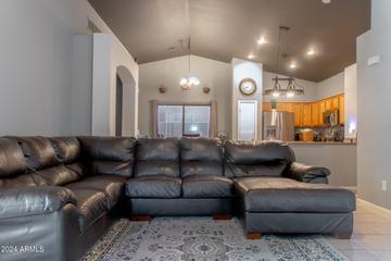 7351 W Raymond St., Phoenix, AZ 85043