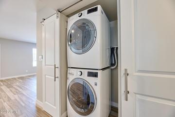 2318 E Laurel Ln., Phoenix, AZ 85028