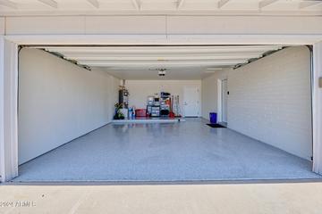 2318 E Laurel Ln., Phoenix, AZ 85028