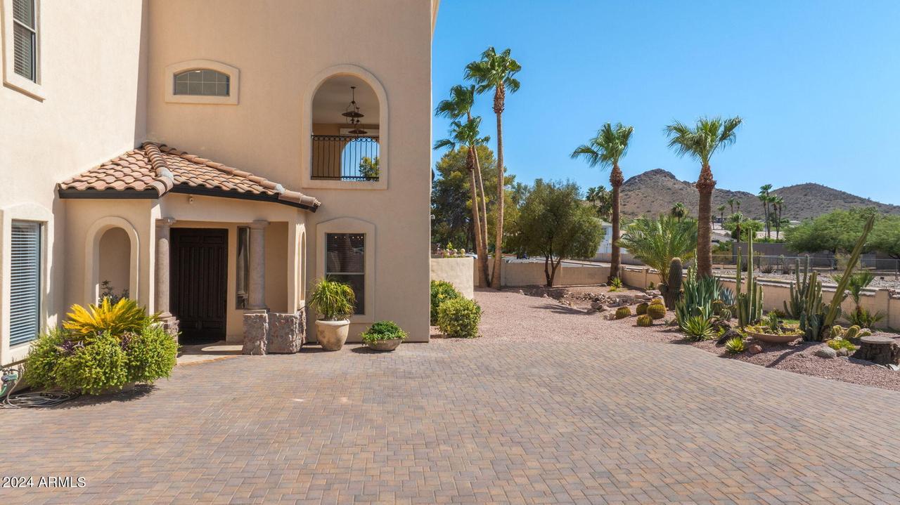 15027 N 28th St., Phoenix, AZ 85032