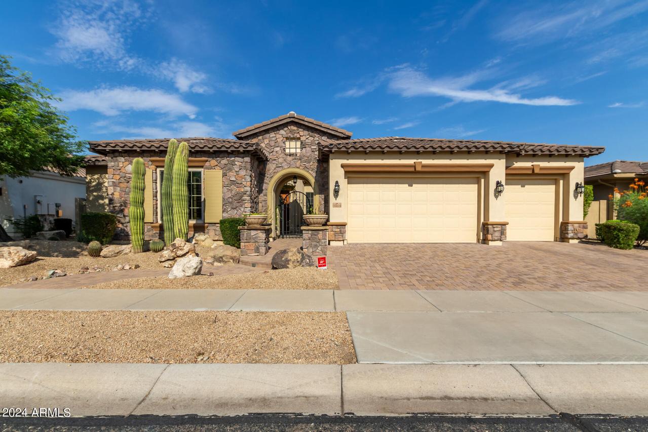 31811 N 16th Ave., Phoenix, AZ 85085