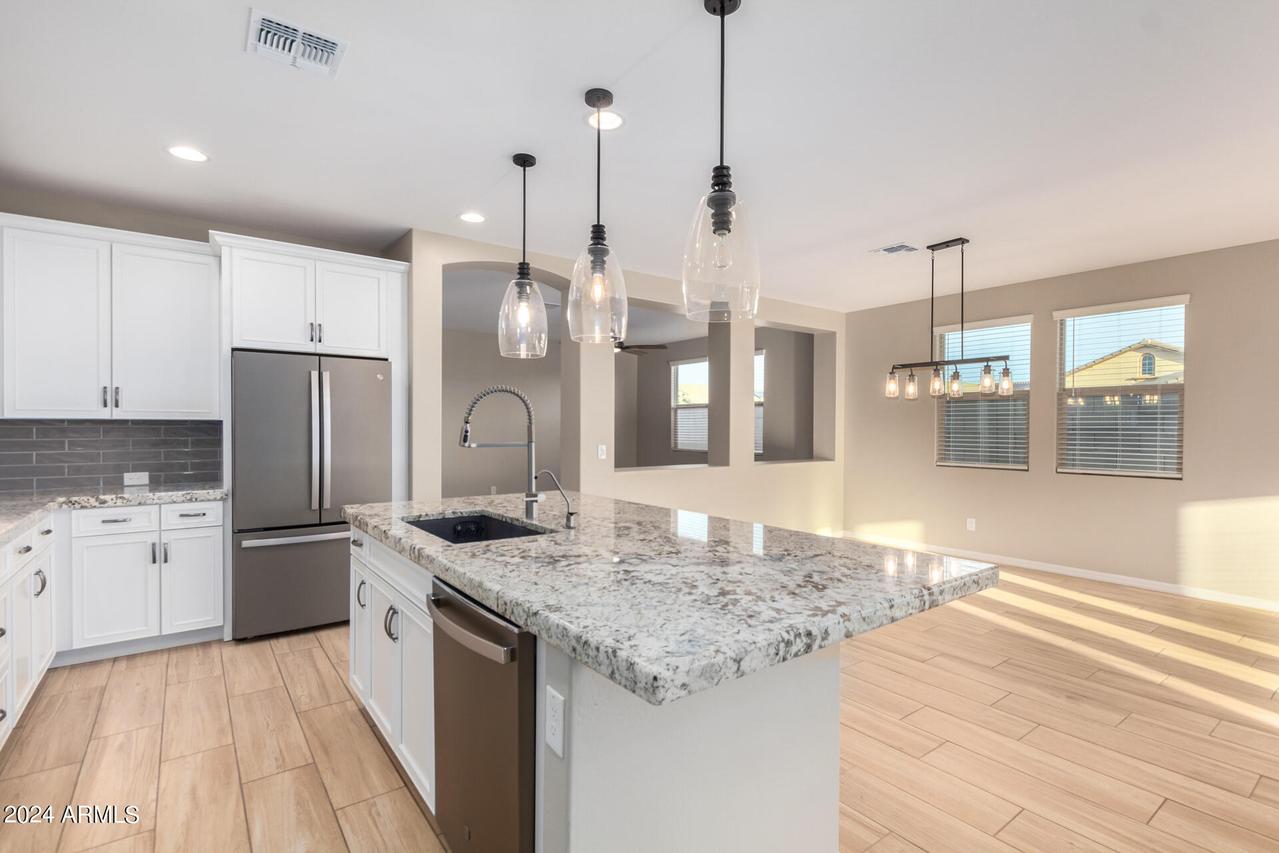 23670 N 160th Ct., Surprise, AZ 85387