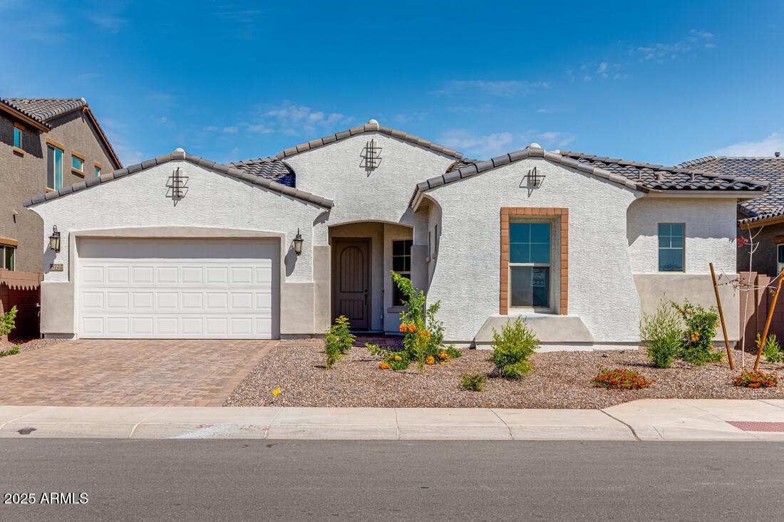 8722 W Denton Ln., Glendale, AZ 85305