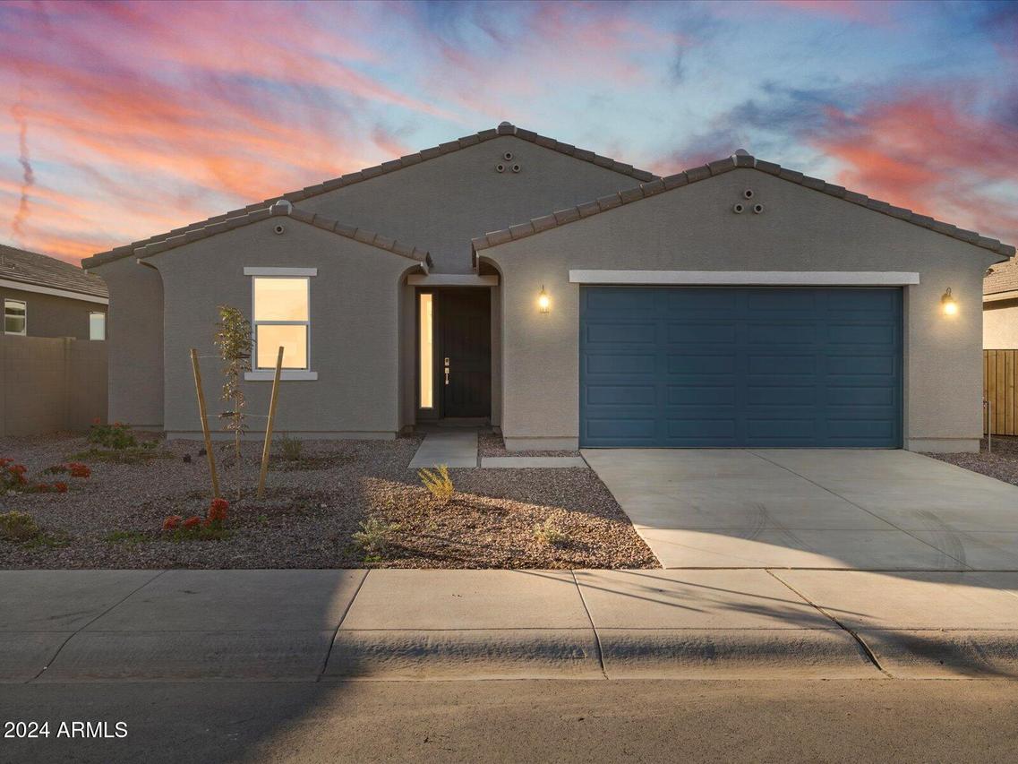 3581 E Alexander Dr., San Tan Valley, AZ 85143