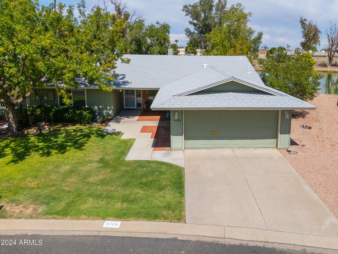 4906 E Lake Point Cir., Phoenix, AZ 85044