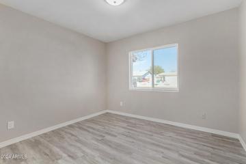 5132 N 68th Dr., Glendale, AZ 85303