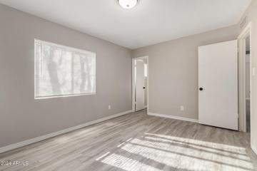 5132 N 68th Dr., Glendale, AZ 85303