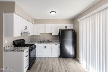 5132 N 68th Dr., Glendale, AZ 85303