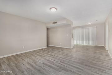5132 N 68th Dr., Glendale, AZ 85303