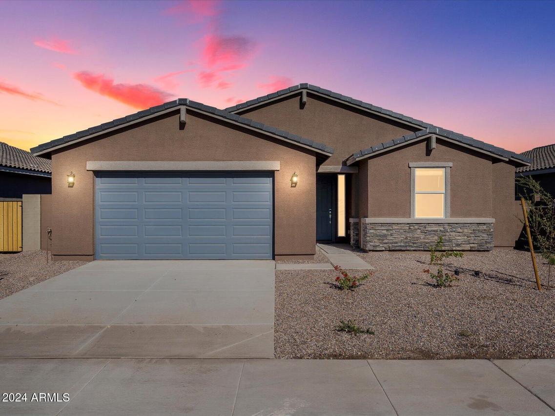 3530 E Alexander Dr., San Tan Valley, AZ 85143