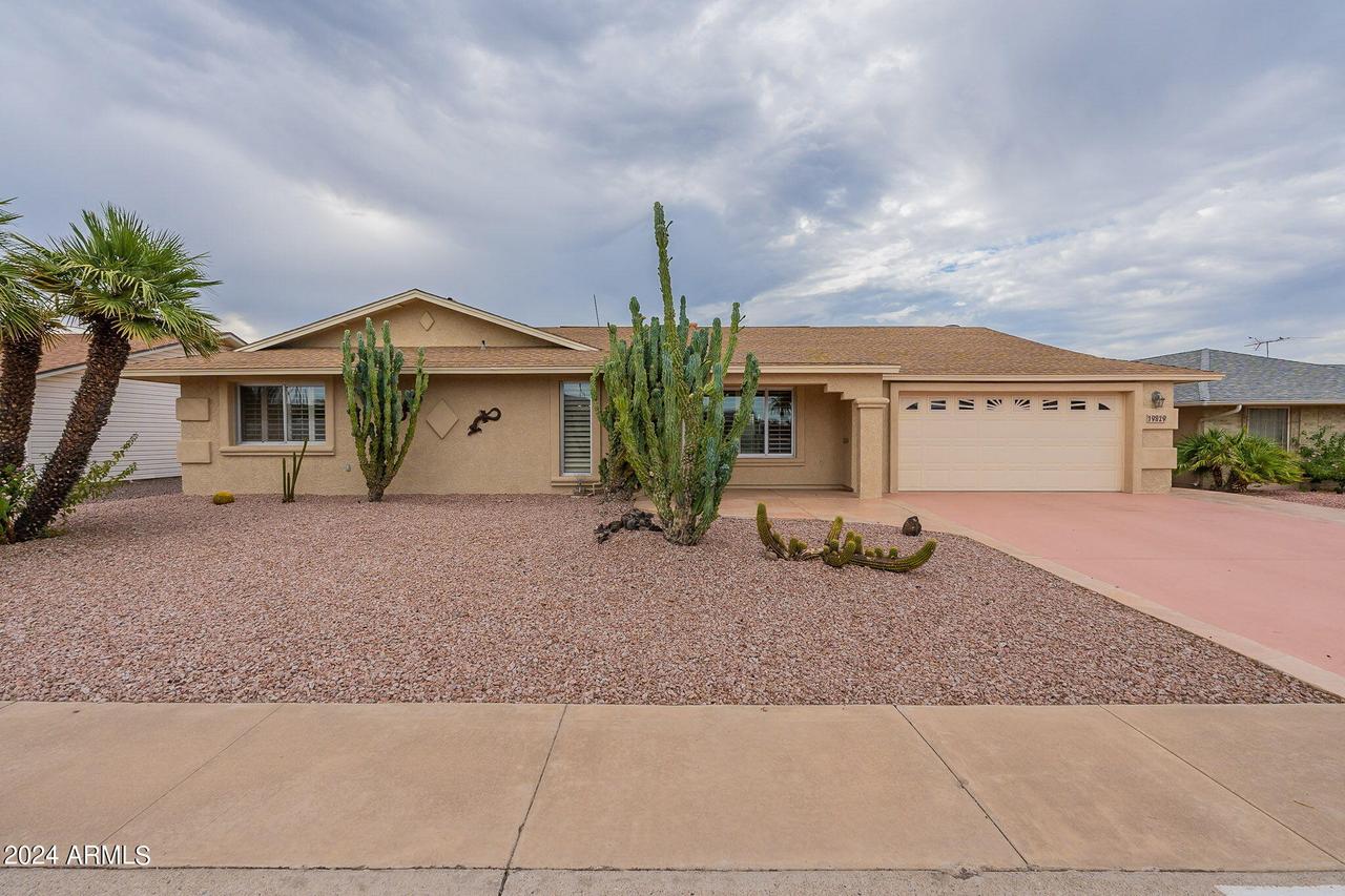 19829 N Welk Dr., Sun City, AZ 85373